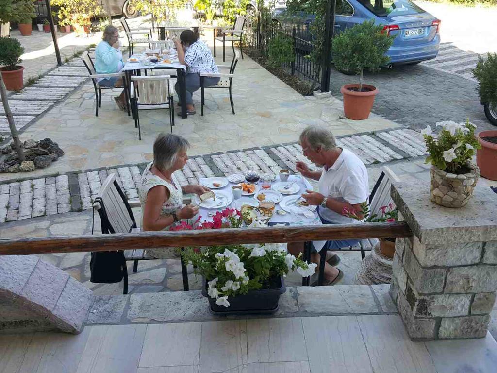 Hotel Gjirokastra Exterior foto